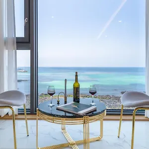 Bleue Hotel