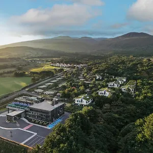 Amber Pure Hill & Hotel