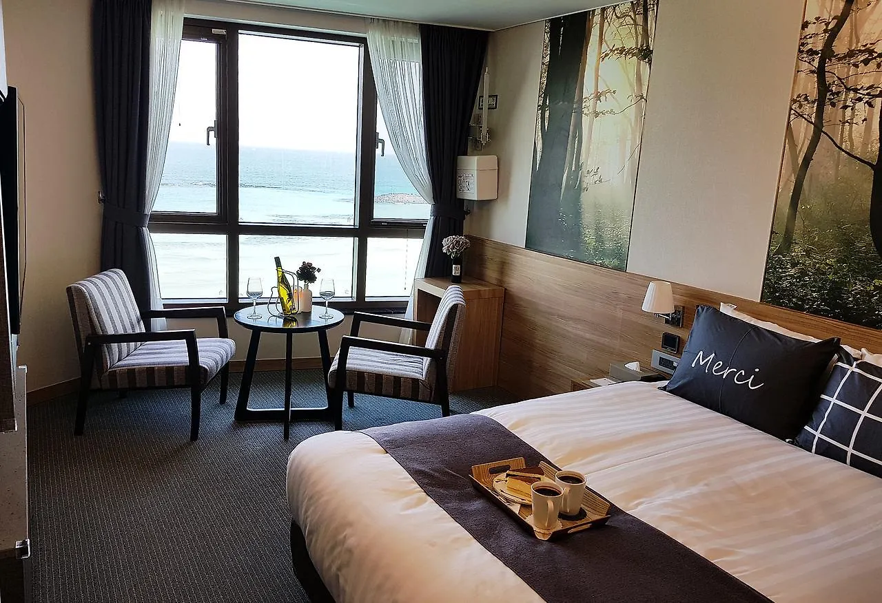 Utop Ubless Hotel Jeju 4*,